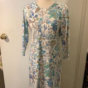 J McLaughlin three quarter sleeve print  sheath dress